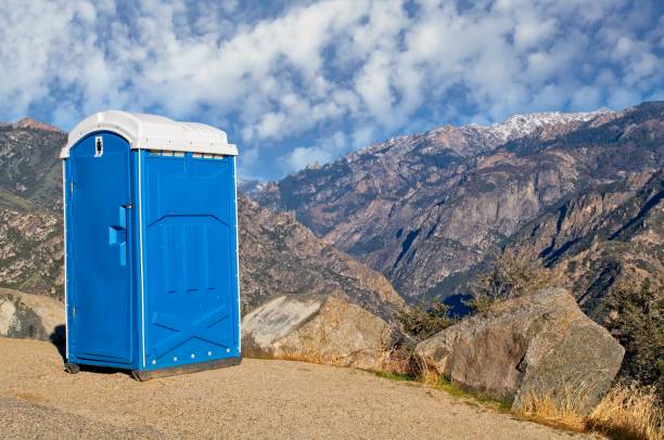 Portable Toilet Options We Offer in Deep River Center, CT